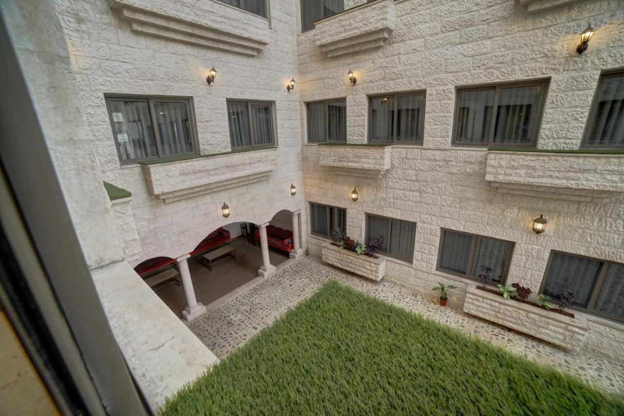 Crystal Hotel Aqaba Exterior photo