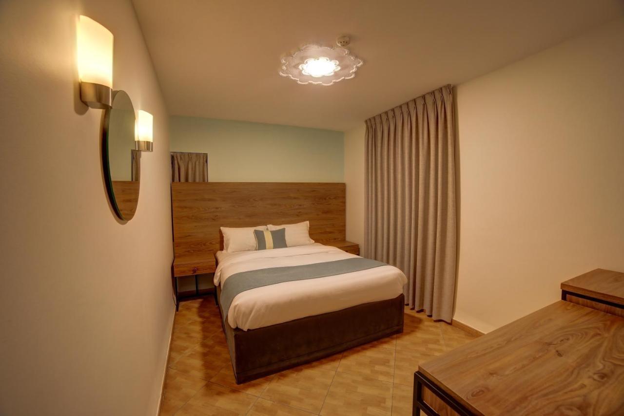 Crystal Hotel Aqaba Exterior photo