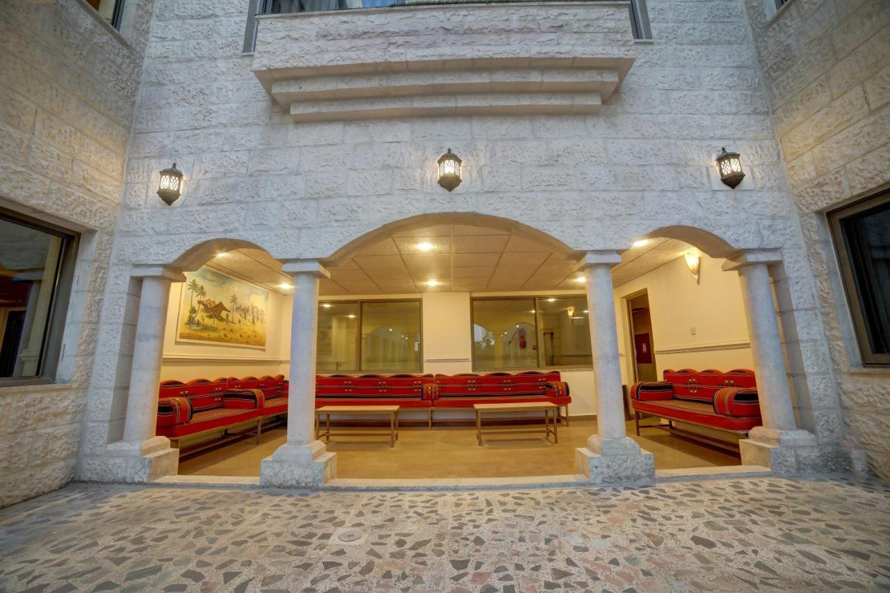 Crystal Hotel Aqaba Exterior photo