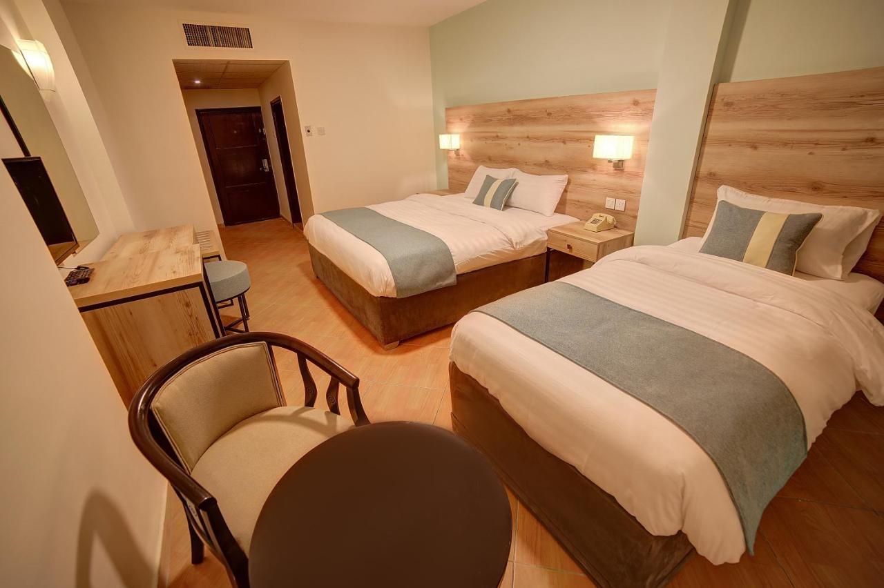 Crystal Hotel Aqaba Exterior photo